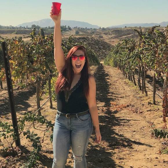 Meet your Posher, Julia - Picture 1 of 1